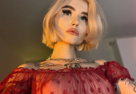 sofaaaaaaaa pornographic star image