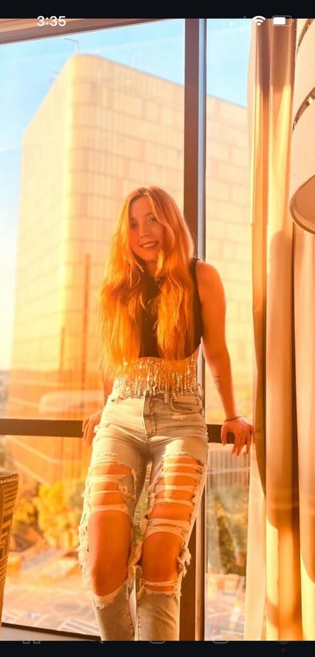 Hannah kirk02 naked pornstar picture