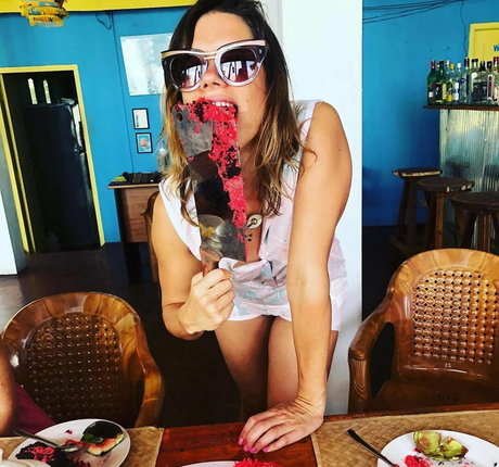 Lou Sanders perfect actress photo