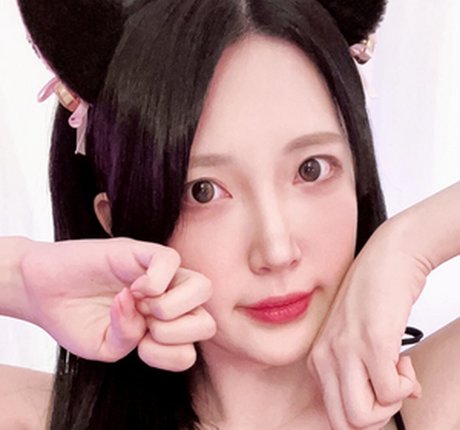 lluchiaa xxx pornstar image