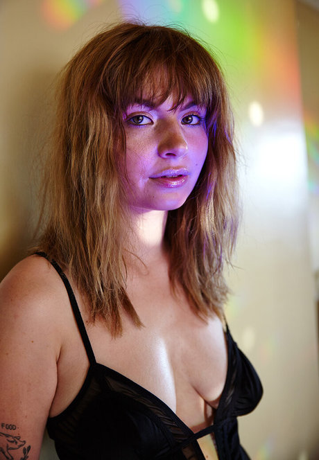 Willow Avalon model xxx image