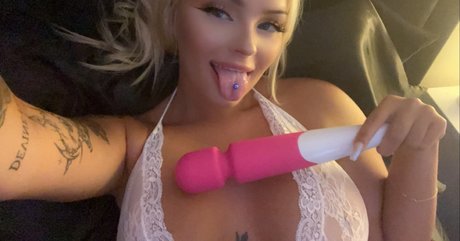 Nicolehlynn pretty actress images