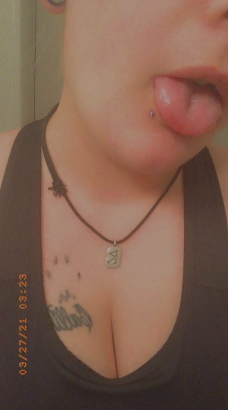 viezu star naked photos