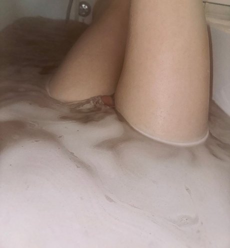 scarlettford sexy actress pic