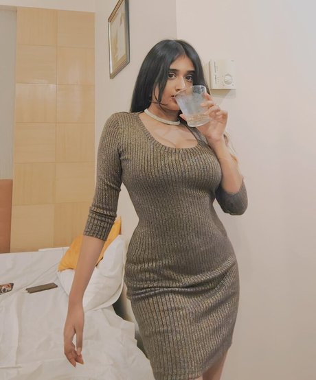 Ruchika Tandon star hd gallery