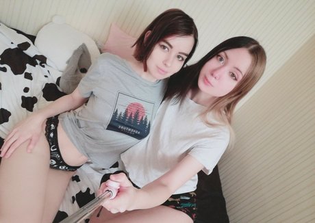 bunnyfoxy exclusive model pic