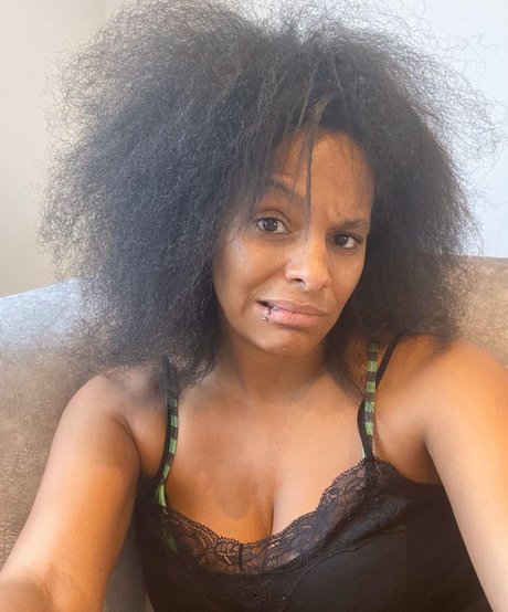 Lucy Hedges pornographic star img