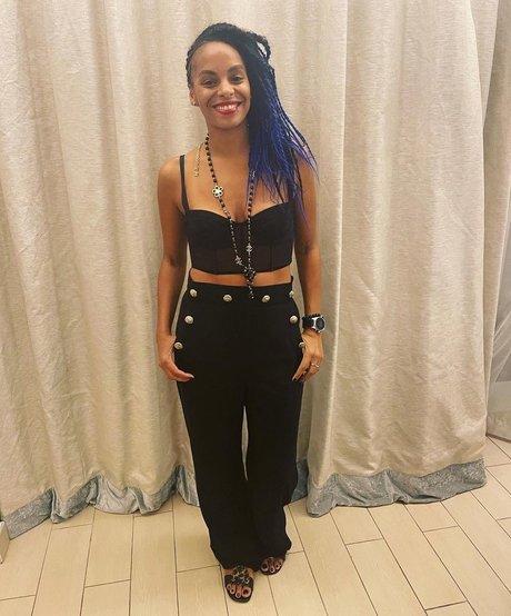 Lucy Hedges model best pics