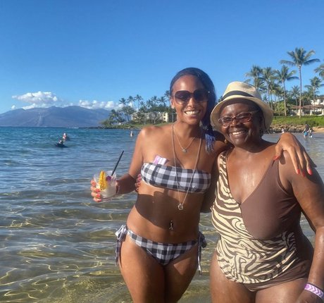 Lucy Hedges high quality model pic