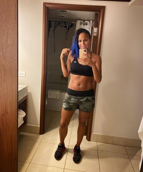 Lucy Hedges exclusive actress photo