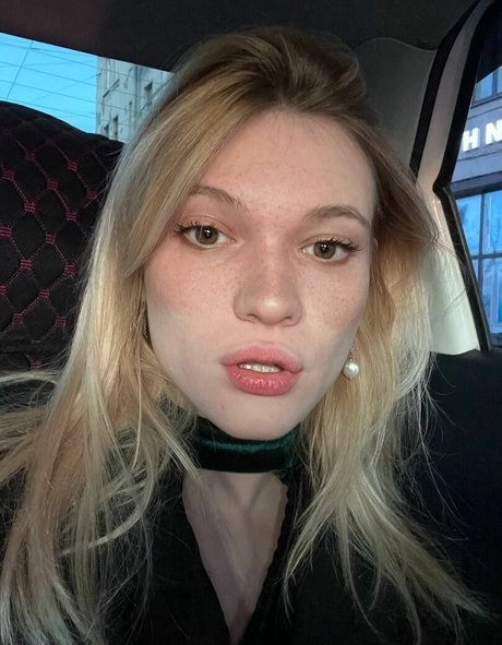 roxannken model pictures