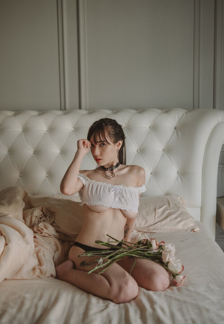 Vanessa Becht model pretty pics