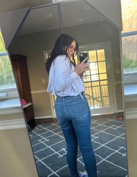 RandomJocelyn star naked pics