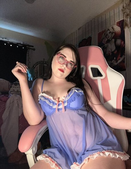 RandomJocelyn exclusive model pic