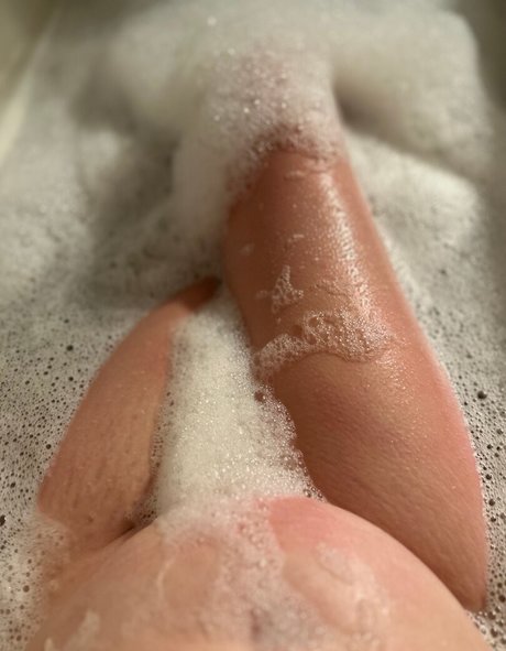 RandomJocelyn pornstar hd img