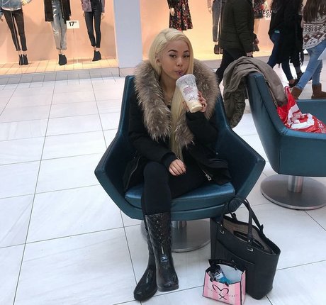 Thailiian xxx model pictures