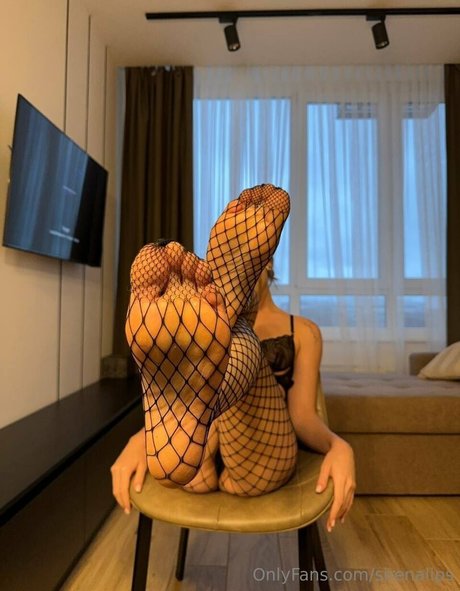 sirenalips sexy pornstar img