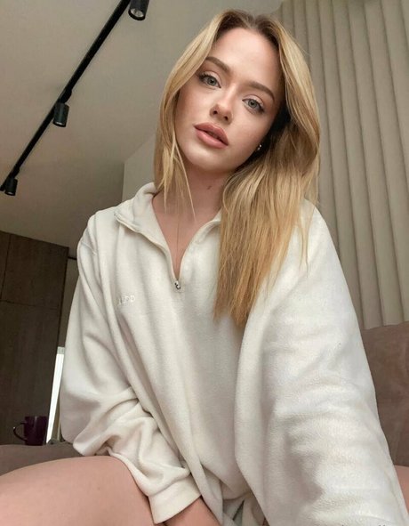 sirenalips model free image