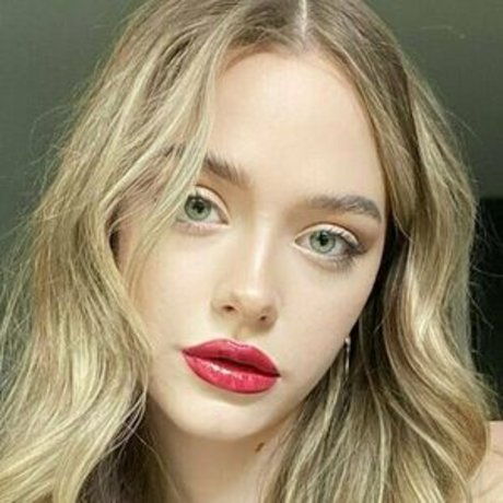 sirenalips pornstar pretty pics