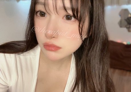 Mei Yamamoto erotic model image