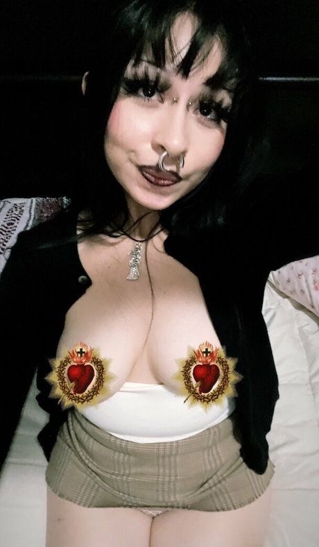 calfskinsmack high quality model image