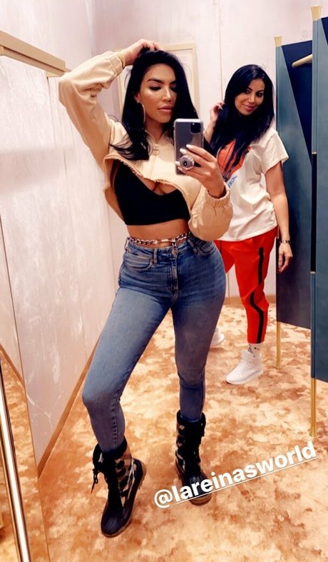 La Reina Shaw model xxx gallery