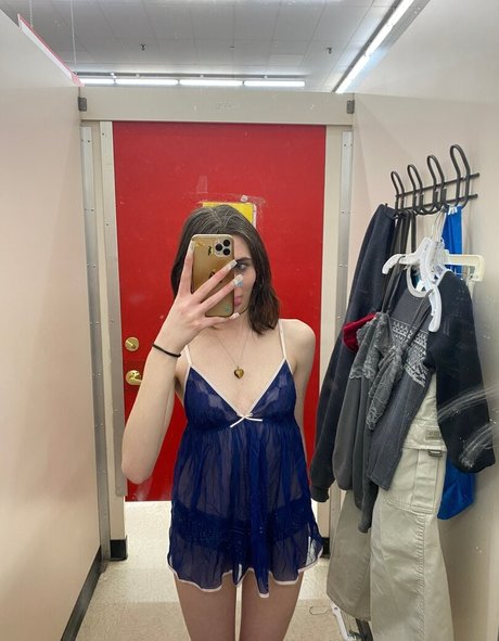 avieb4by hot model pictures