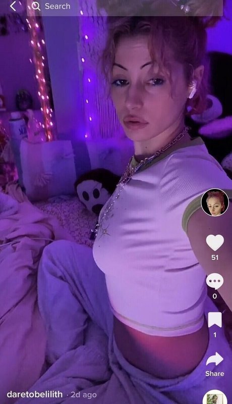 daretobelilith model naked photos