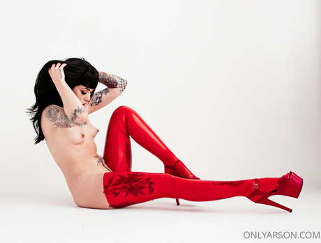 Arson Leigh erotic pornstar image