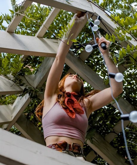 Kelsey Marillis model adult img