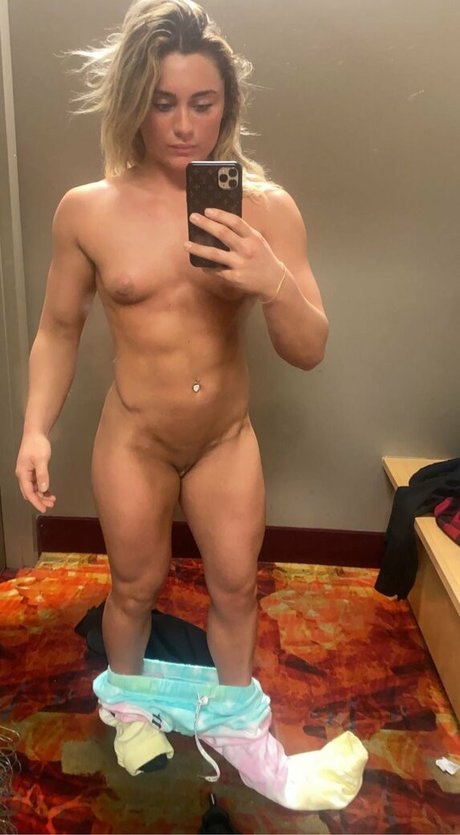 Tiffany Stratton Wwe star nude photos