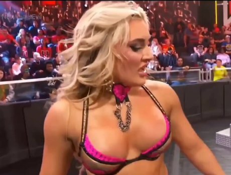 Tiffany Stratton Wwe star xxx photo