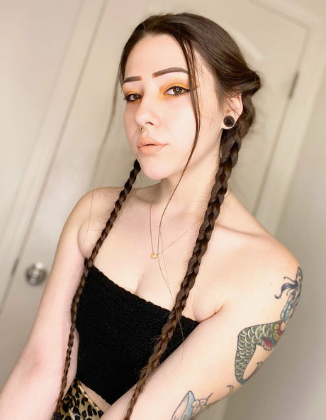 poppunkinn model porn galleries