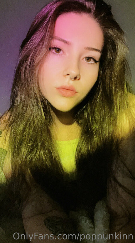 poppunkinn star pretty pics