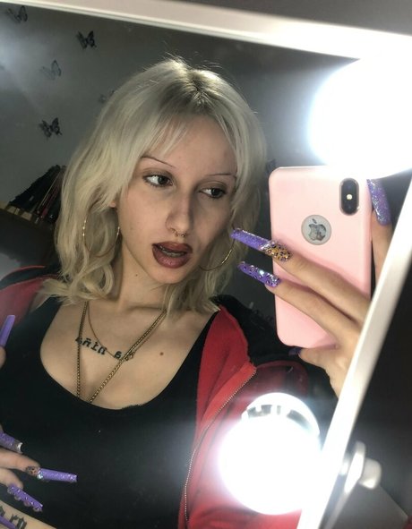 metrikazf beautiful model photo