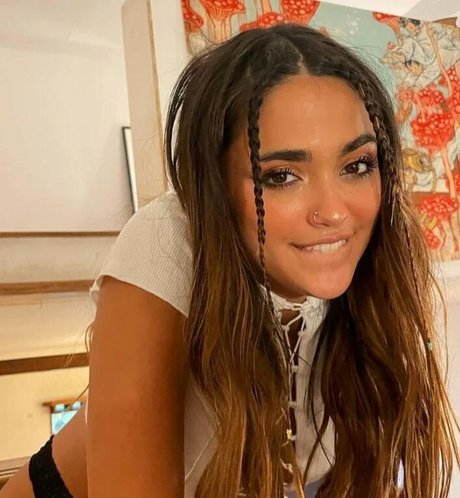 Maia Reficco exclusive model photo