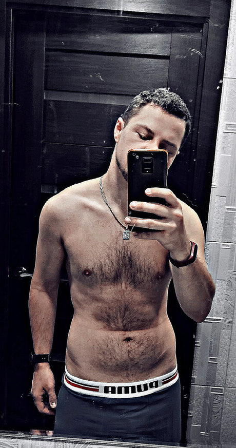 RamZi model art picture