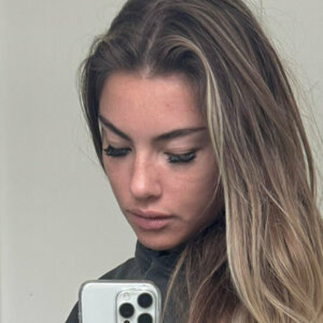 Sabrina Nic exclusive actress images