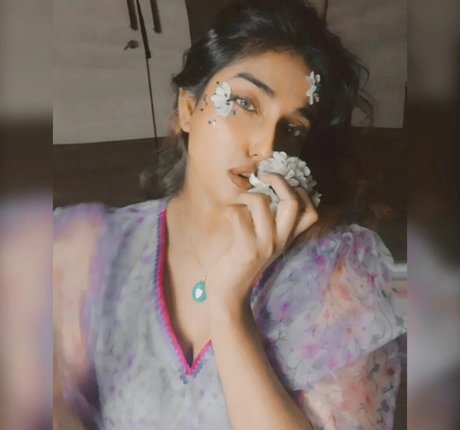 Nayoni Dutta star images