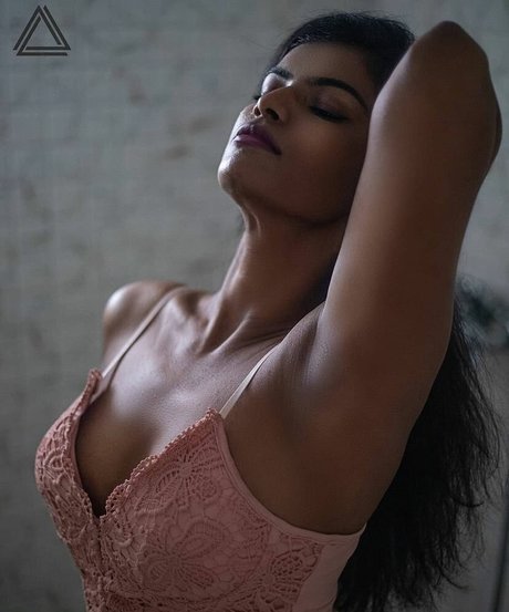 Nidhi Goel xxx star gallery