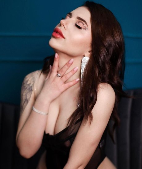 xristinamarou top model pics