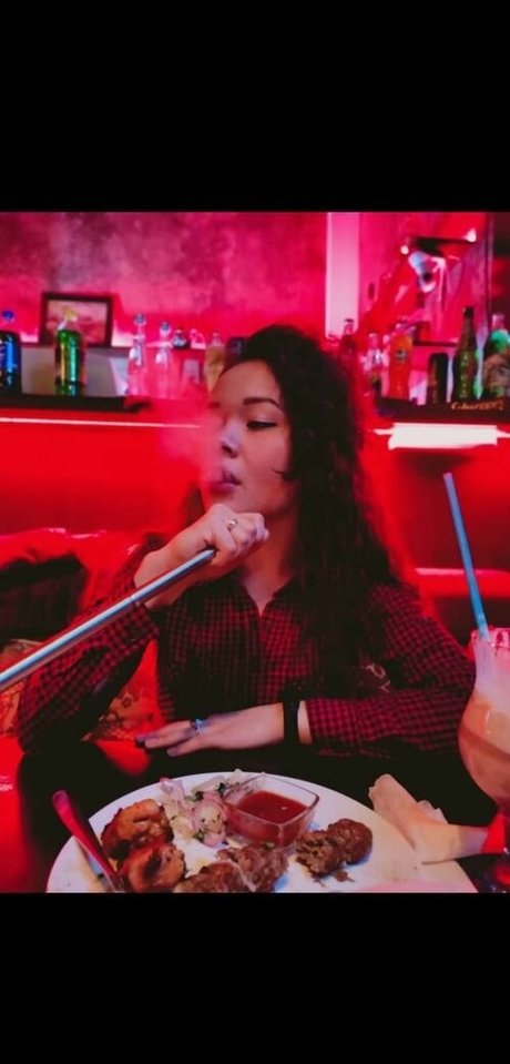 EvaFlower actress photos