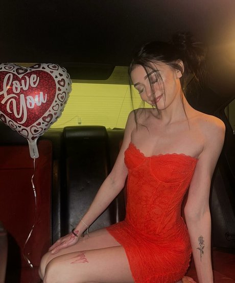 Kierraxxx sex model image