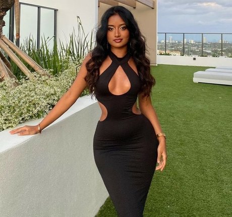 itsparvathik naked pornstar img