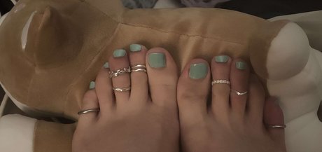 CinnamonBunVR nude actress archive