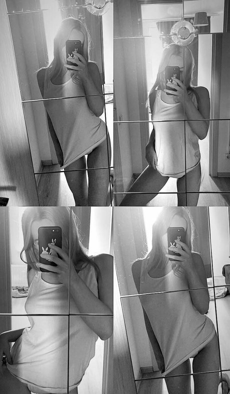 deni__dragons__ model naked gallery