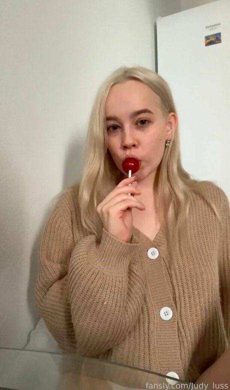 deni__dragons__ xxx actress pictures