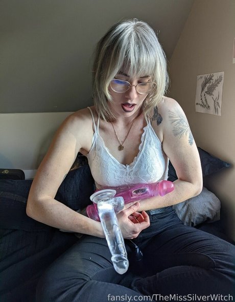 TheMissSilverWitch sexy star pics