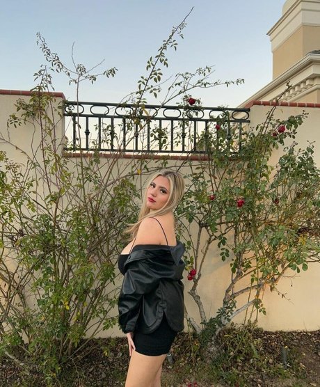 Inez Curiel naked pornstar pictures