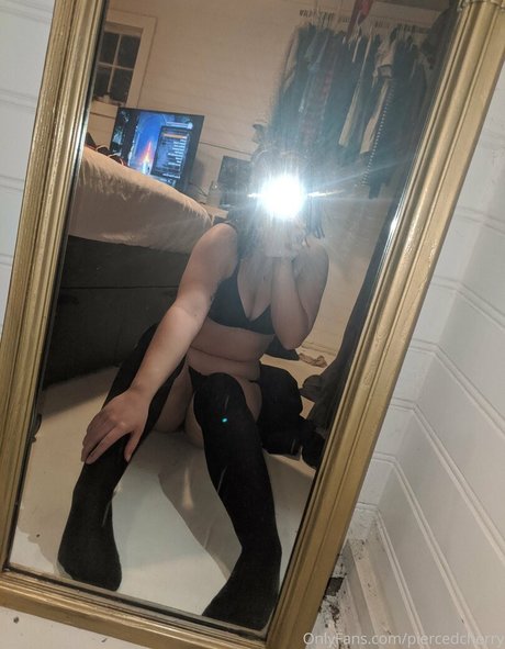 piercedcherry naked actress pics